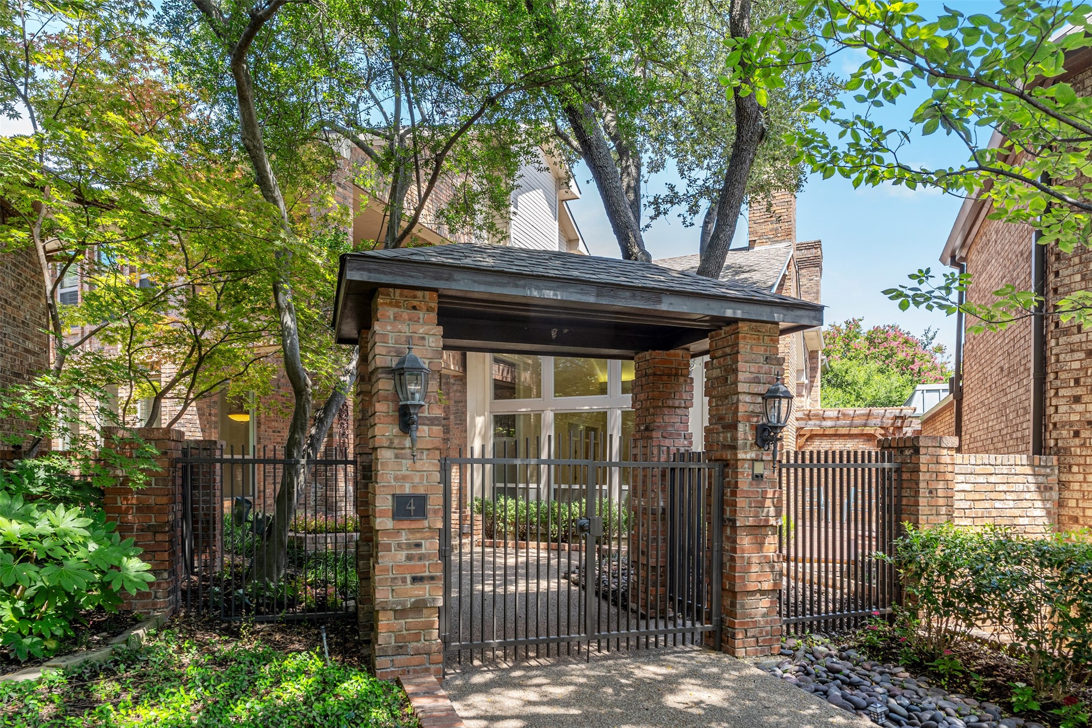 4 Braewick Court Dallas TX 75225