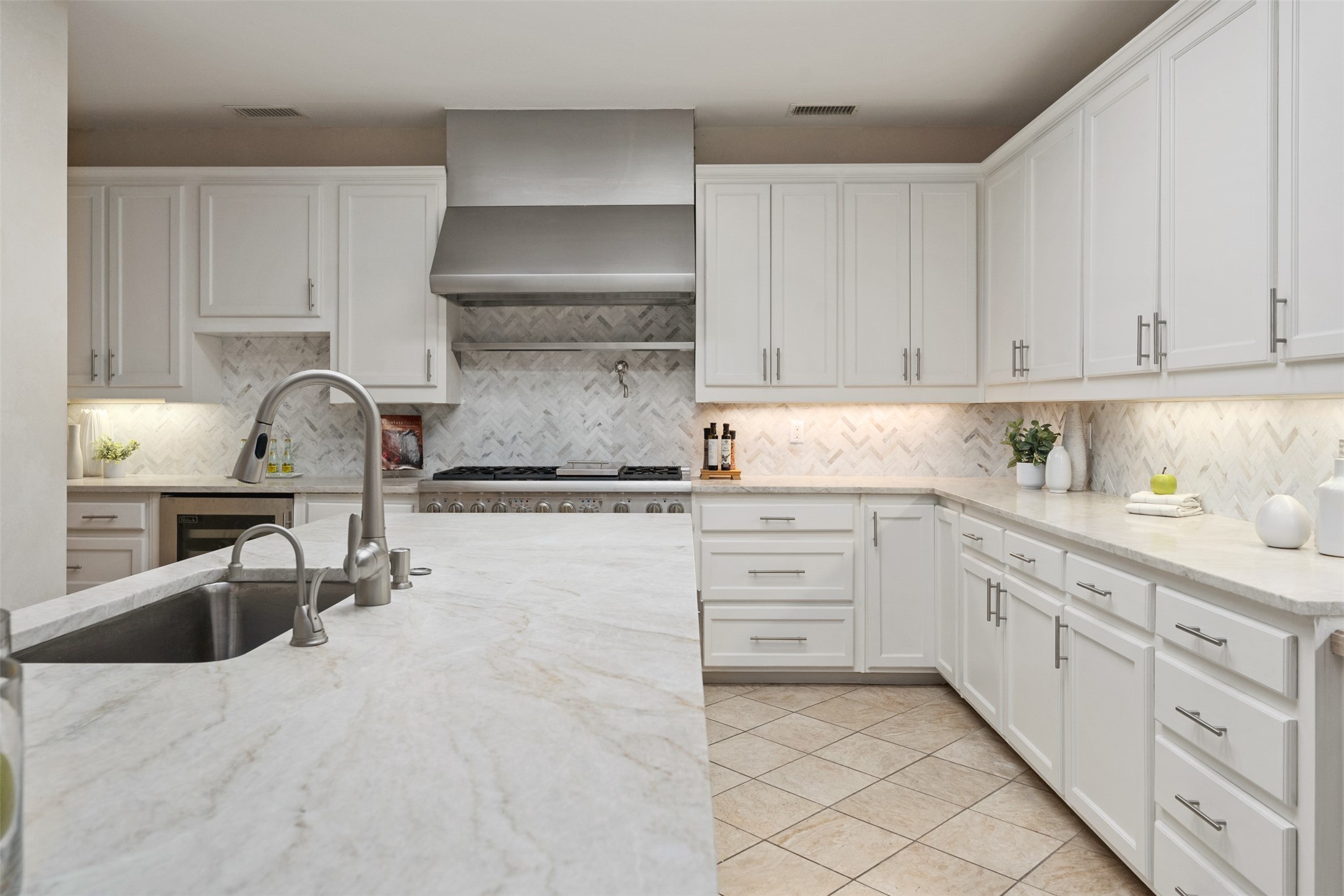 4 Braewick Court Dallas TX 75225