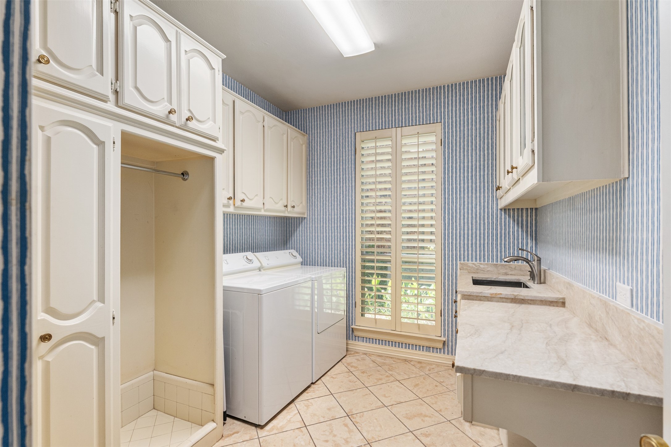 4 Braewick Court Dallas TX 75225
