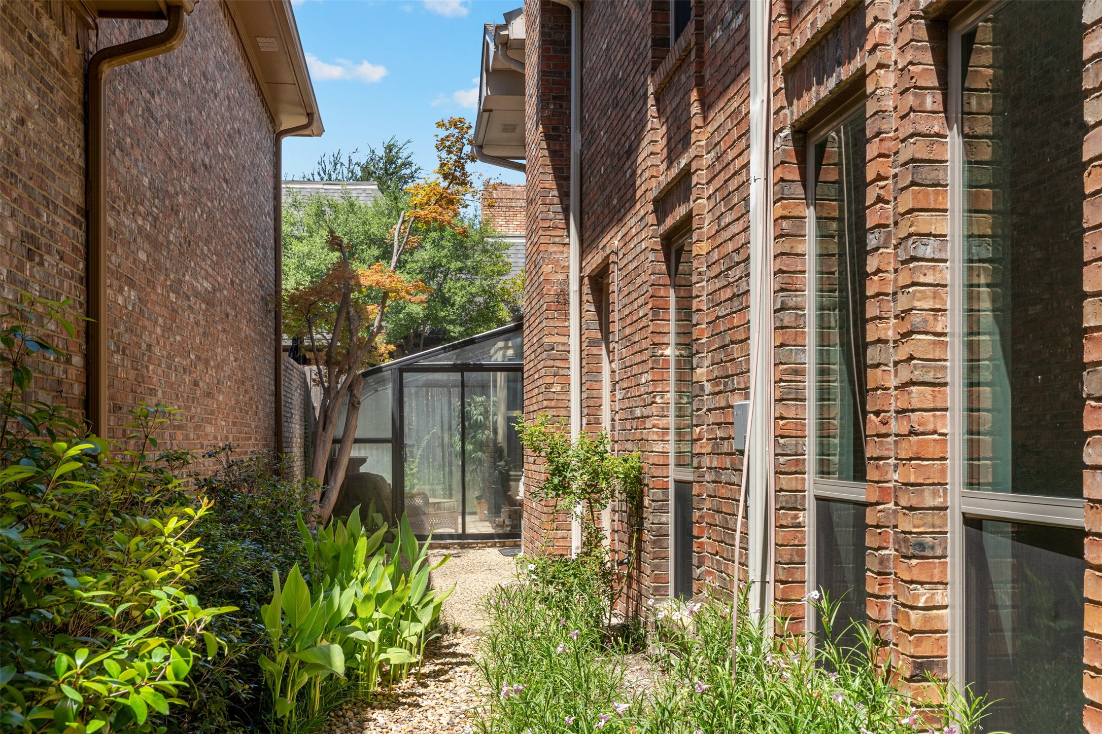 4 Braewick Court Dallas TX 75225
