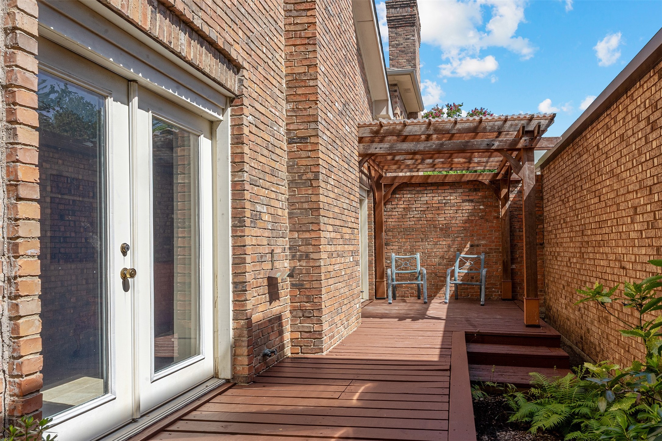 4 Braewick Court Dallas TX 75225