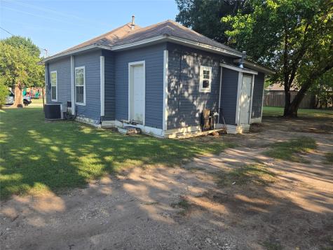 535 Hancock Street Gainesville TX 76240