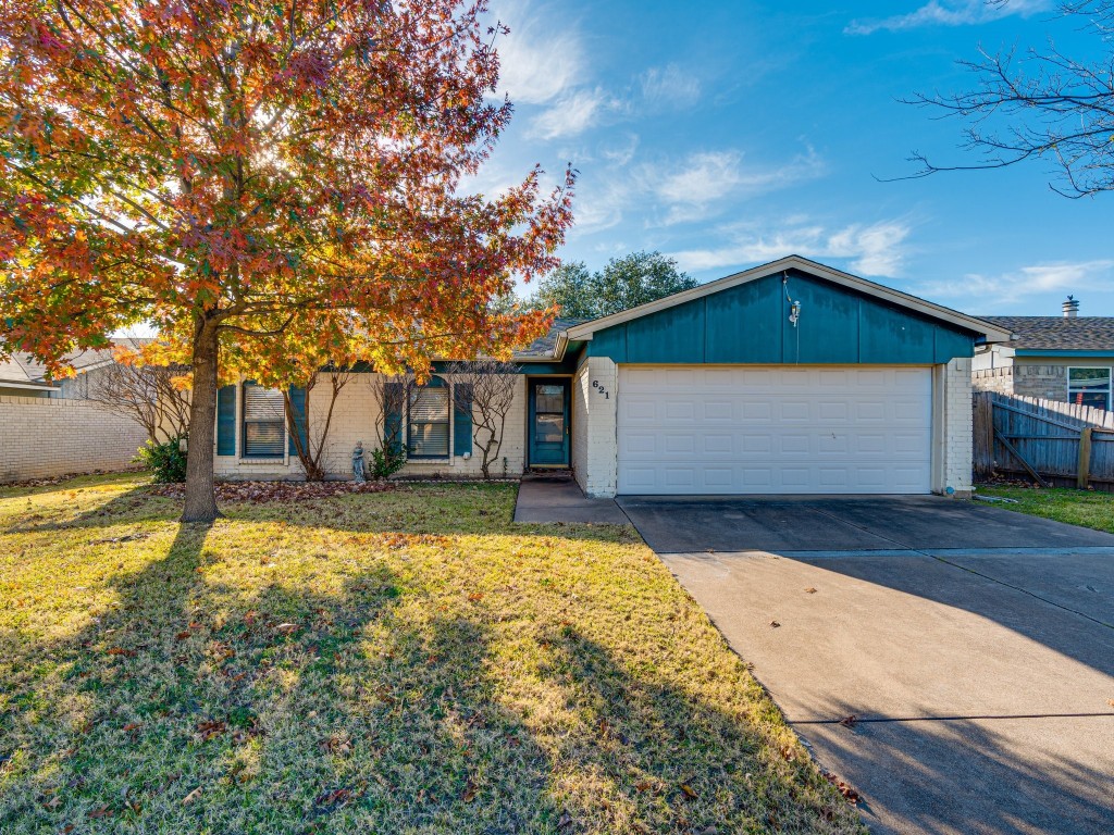 621 Normandy Lane Saginaw TX 76179