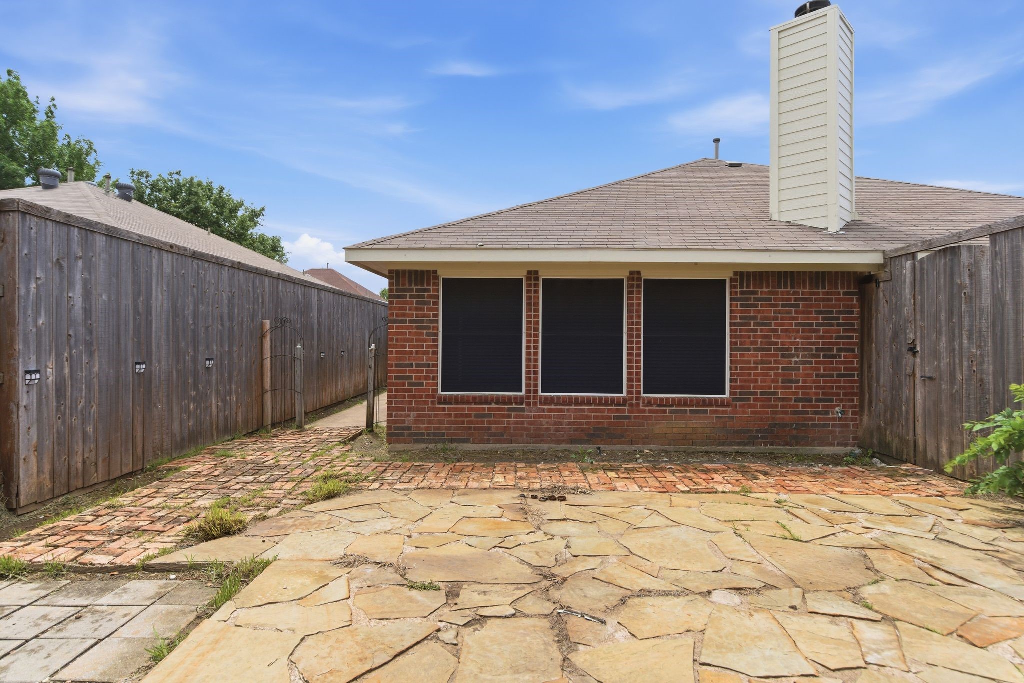 1633 Yellowstone Avenue Lewisville TX 75077