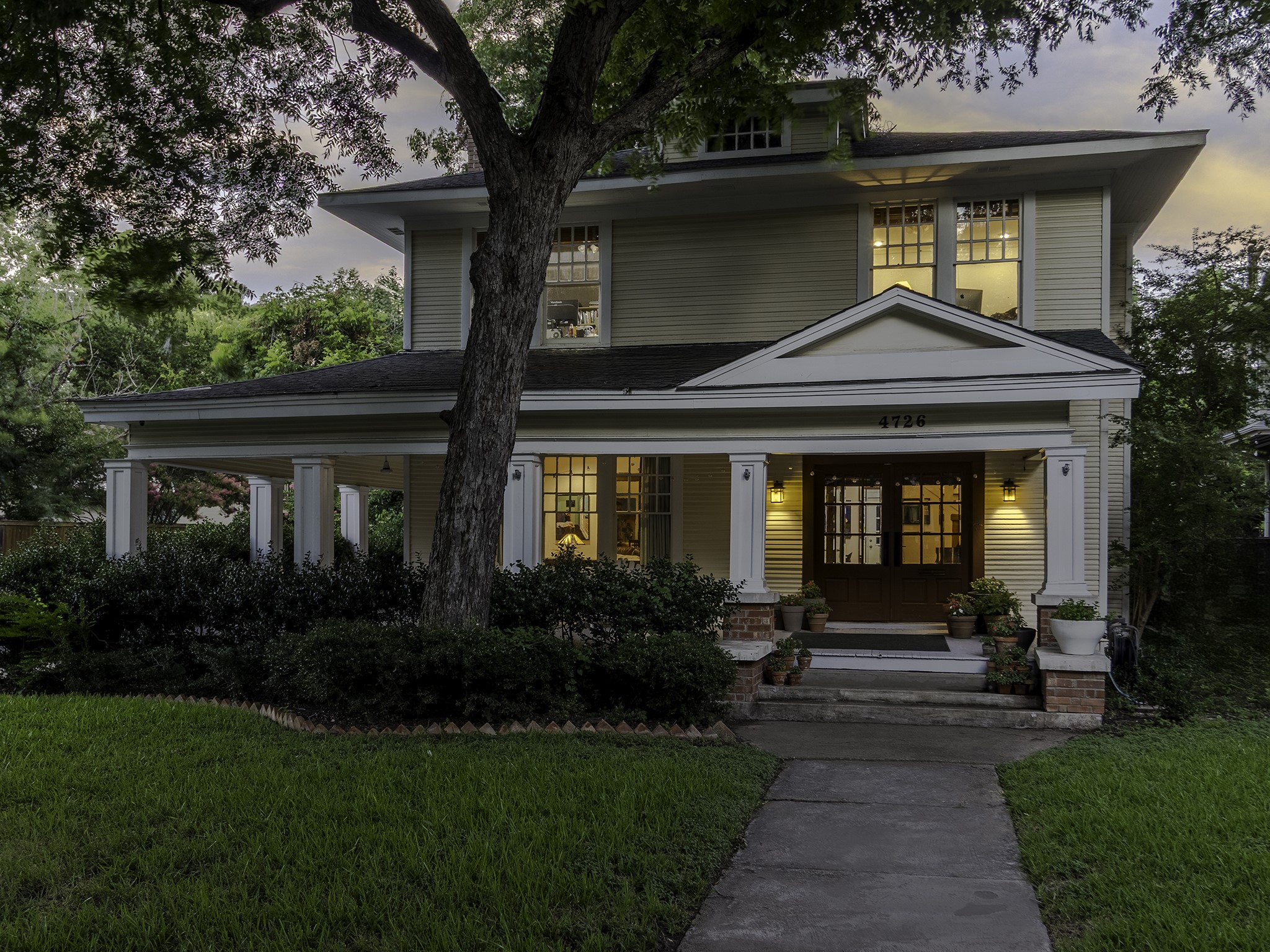 4726 Swiss Avenue Dallas TX 75204