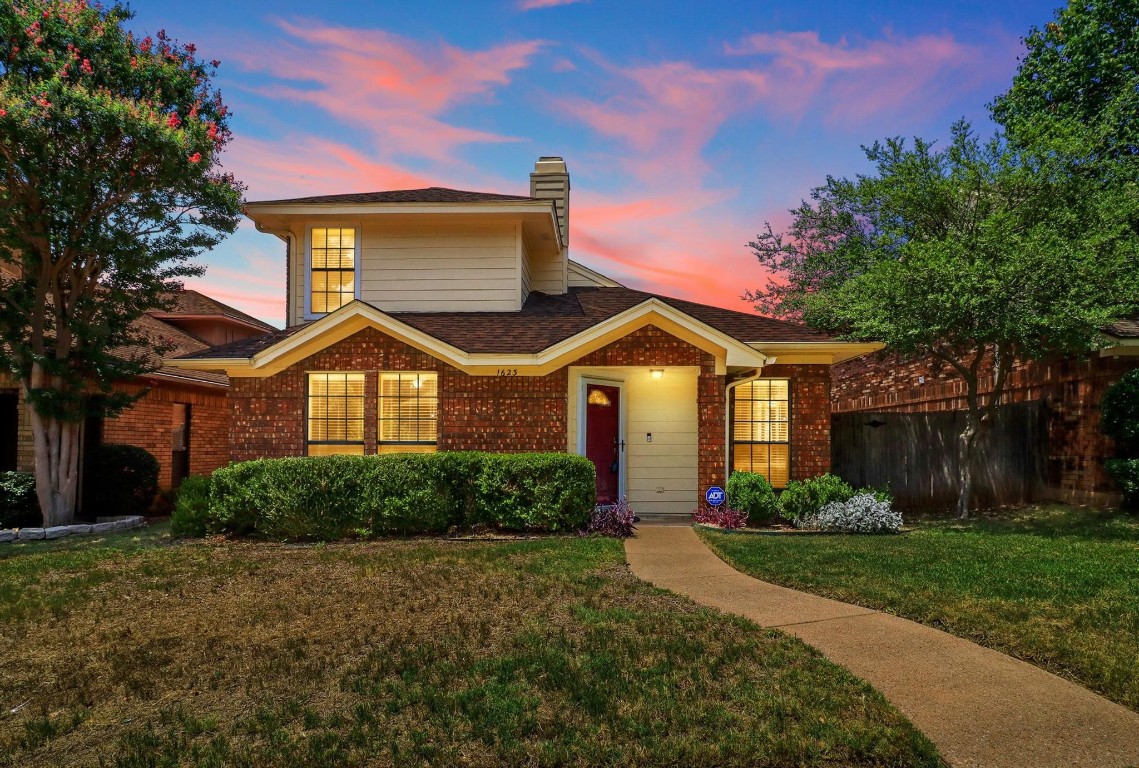 1623 San Francisco Street Carrollton TX 75007