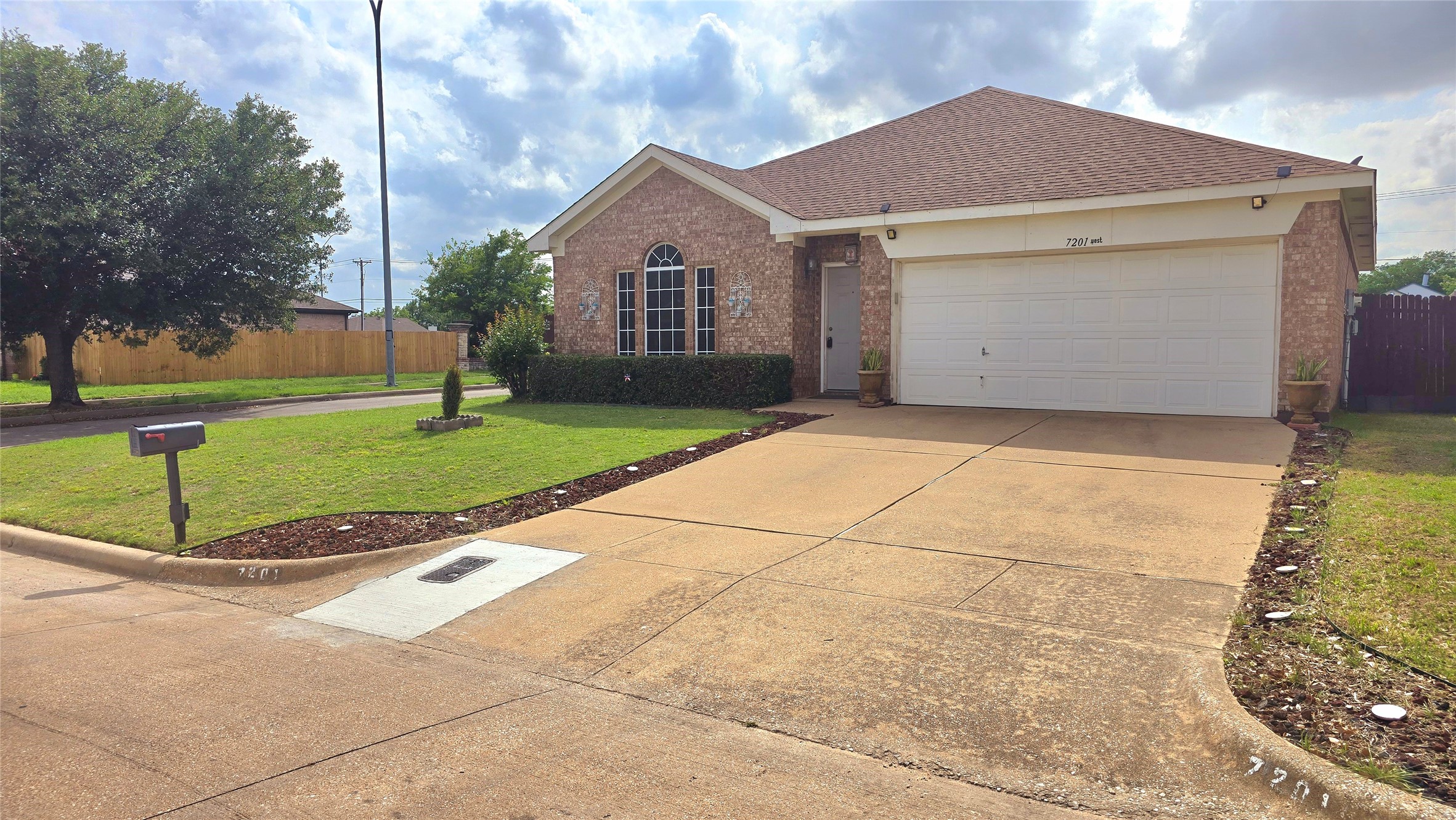 7201 Park Creek Circle W Fort Worth TX 76137