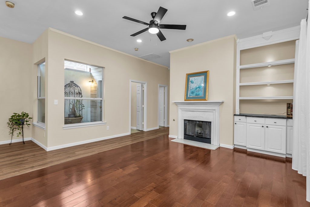 6015 Thursby Avenue Dallas TX 75252