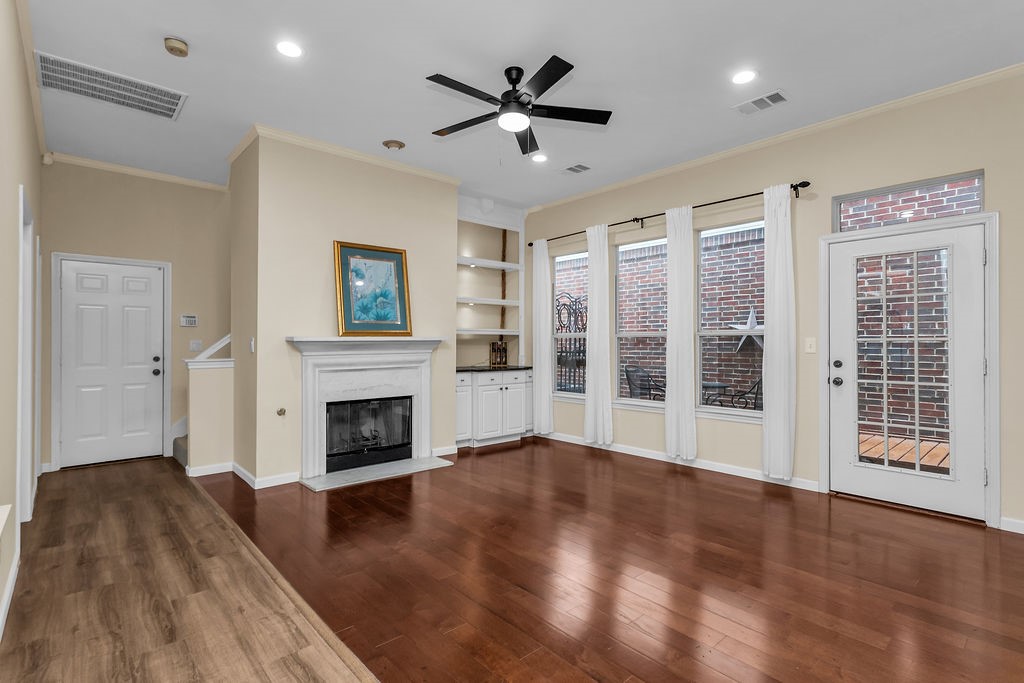6015 Thursby Avenue Dallas TX 75252