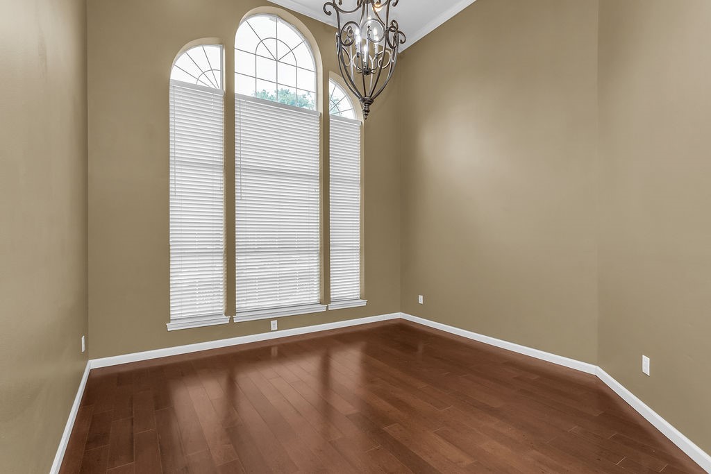 6015 Thursby Avenue Dallas TX 75252