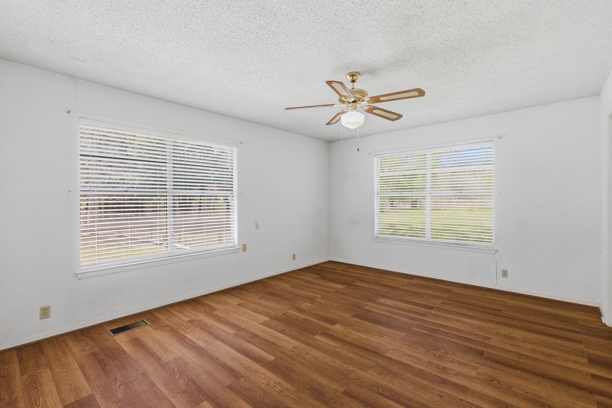 350 Private Road 6937 Alba TX 75410