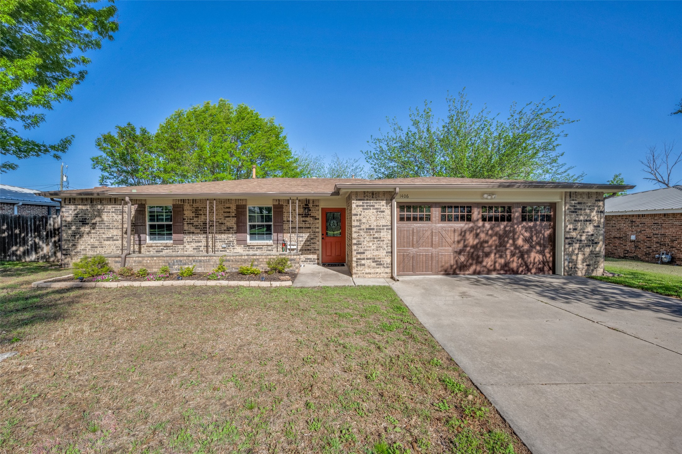 1406 Jackson Street Bowie TX 76230