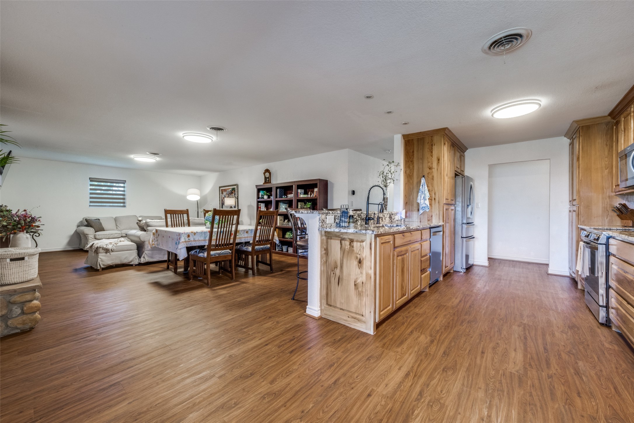 1406 Jackson Street Bowie TX 76230