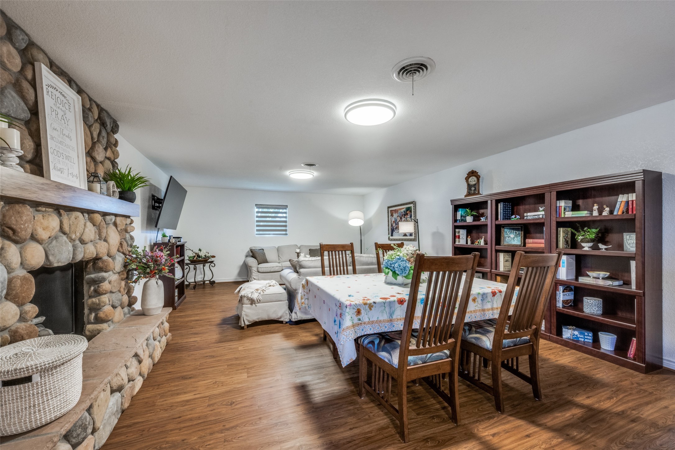 1406 Jackson Street Bowie TX 76230