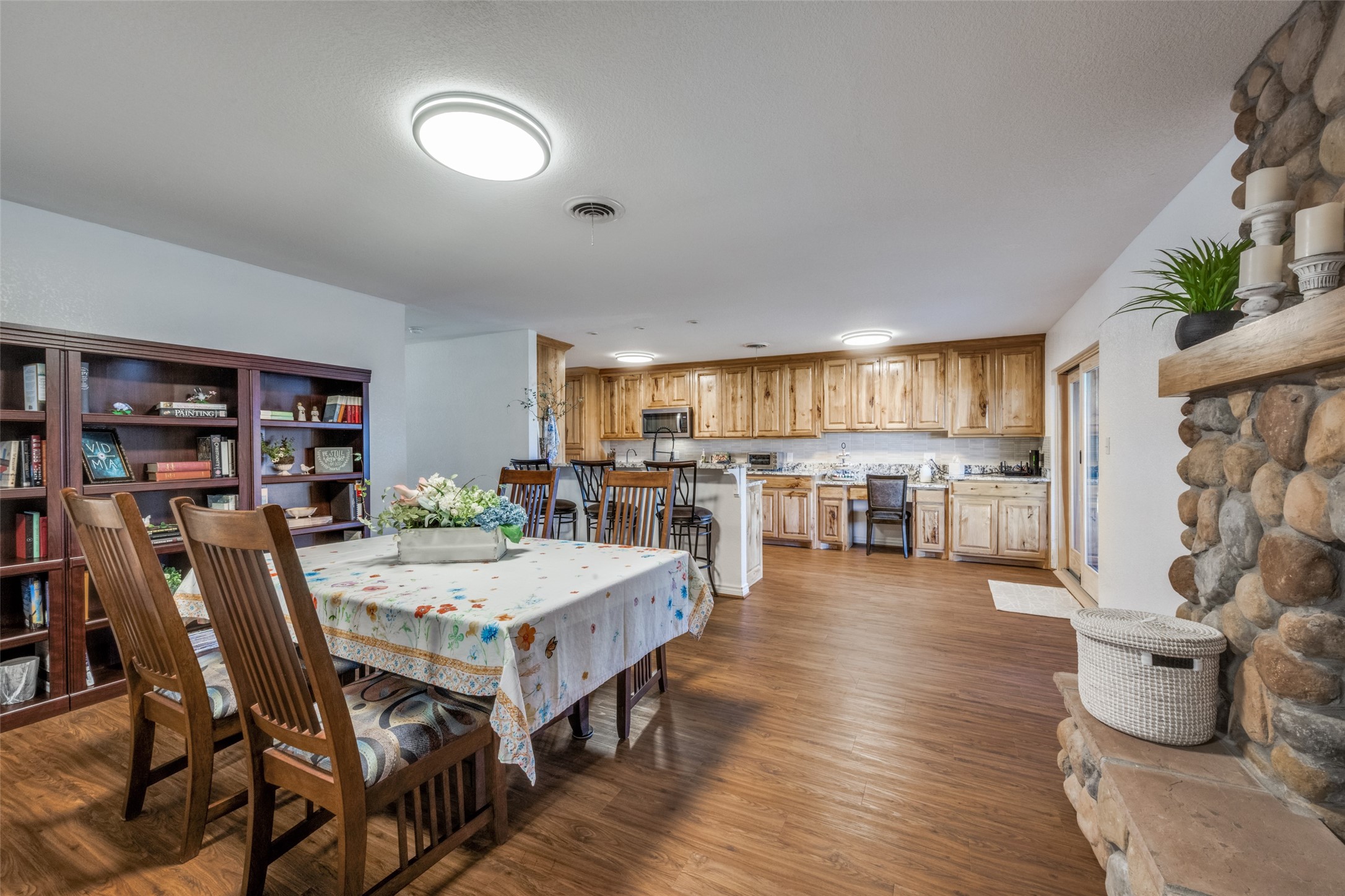 1406 Jackson Street Bowie TX 76230