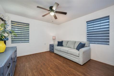 1406 Jackson Street Bowie TX 76230