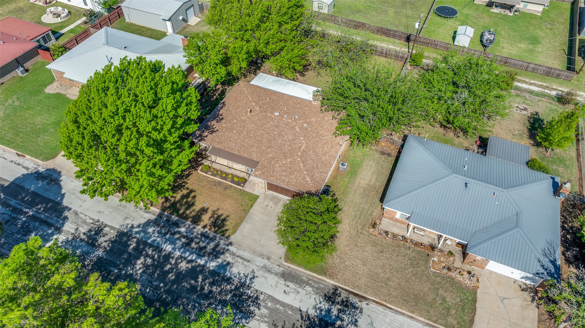 1406 Jackson Street Bowie TX 76230