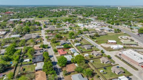 1406 Jackson Street Bowie TX 76230