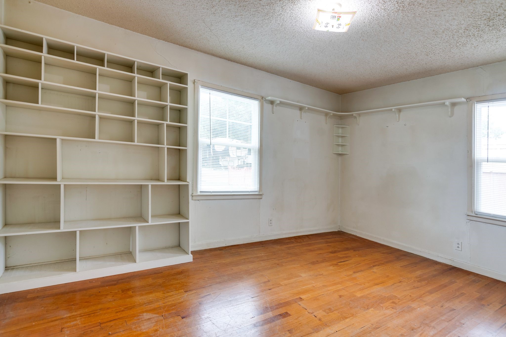5205 Roxie Street Haltom City TX 76117