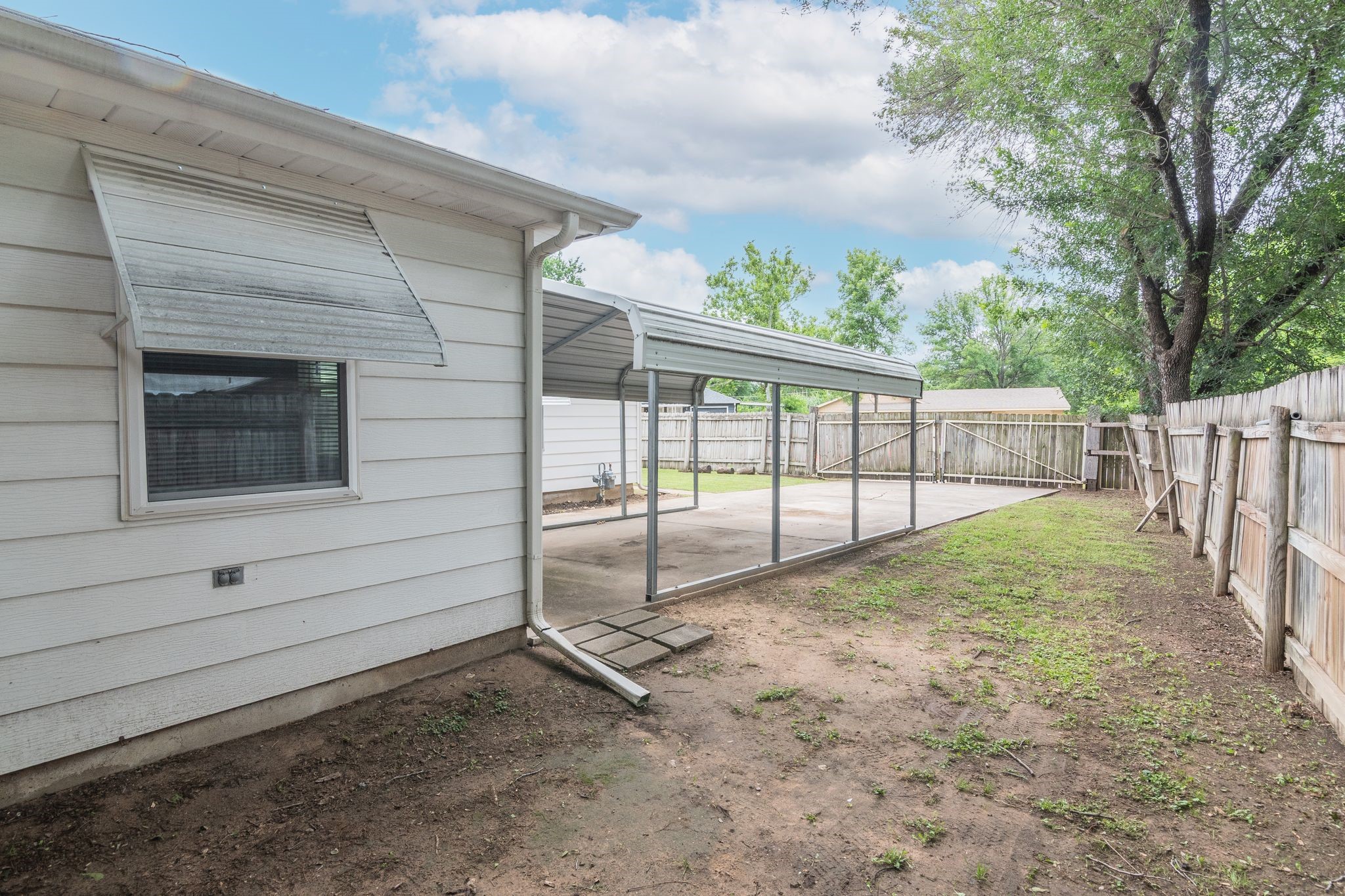 5205 Roxie Street Haltom City TX 76117