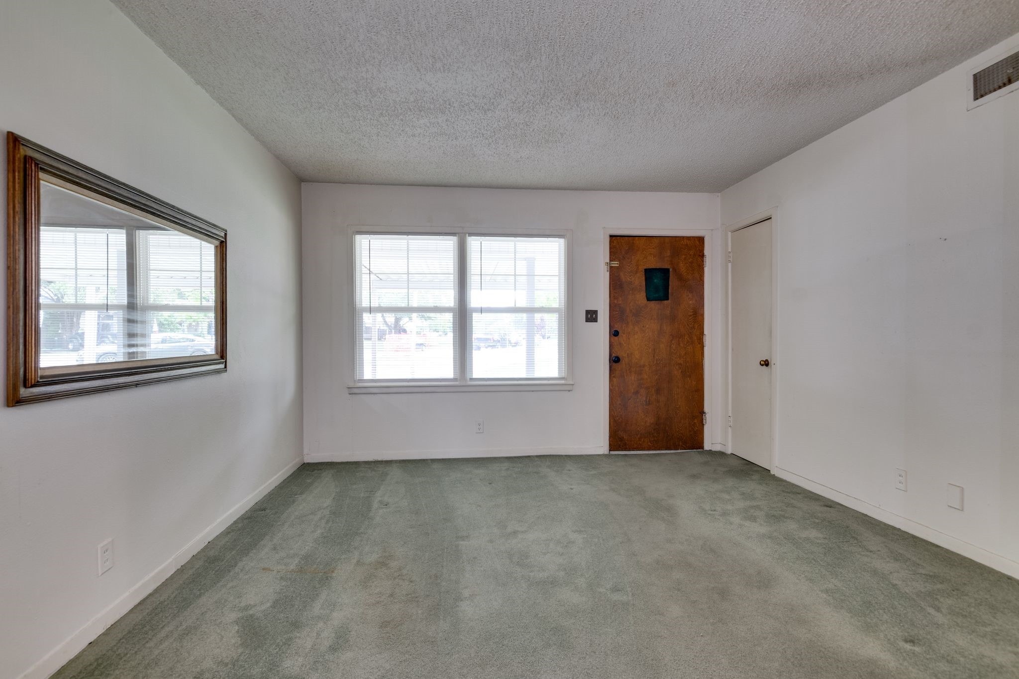 5205 Roxie Street Haltom City TX 76117