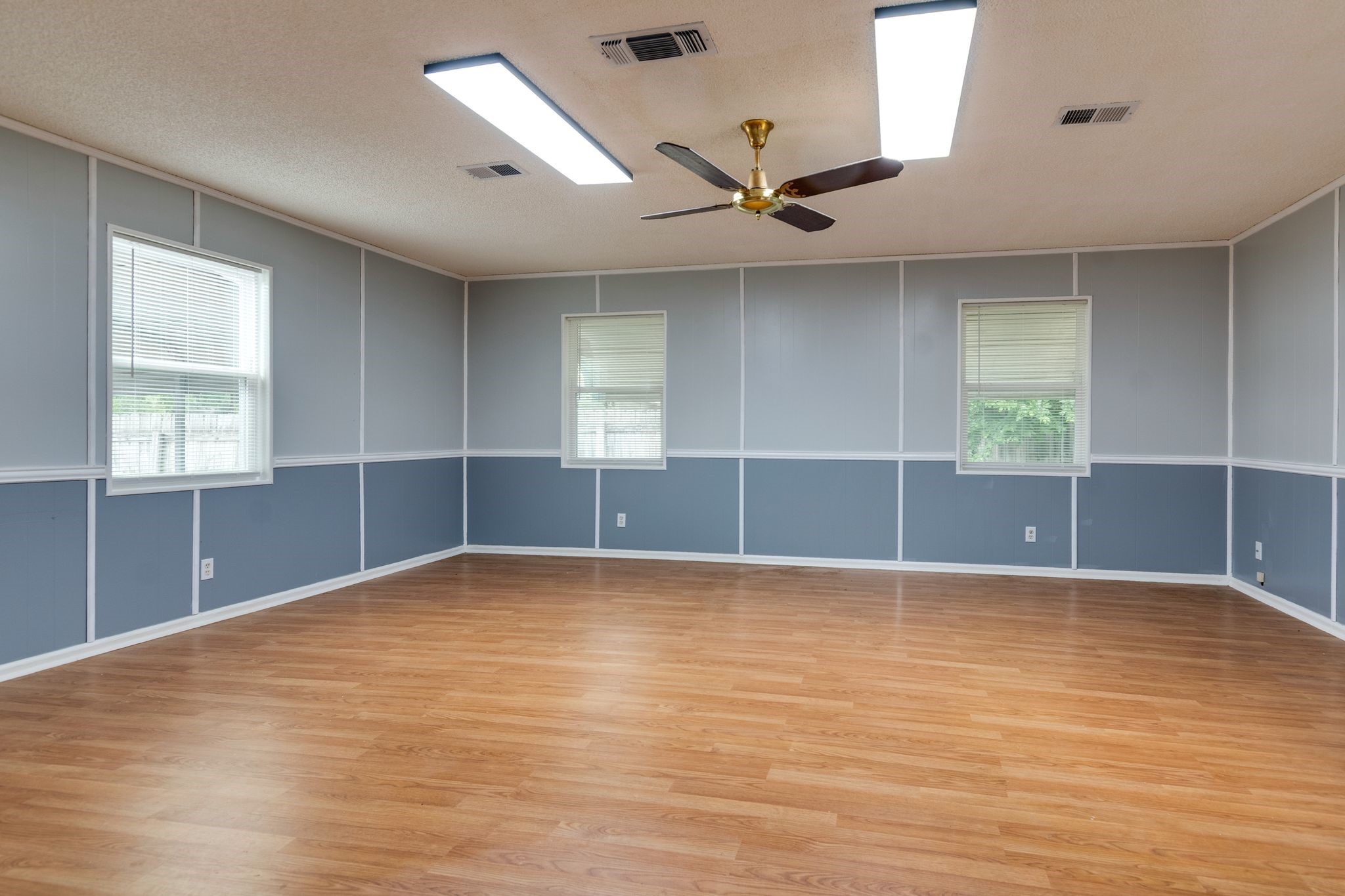 5205 Roxie Street Haltom City TX 76117
