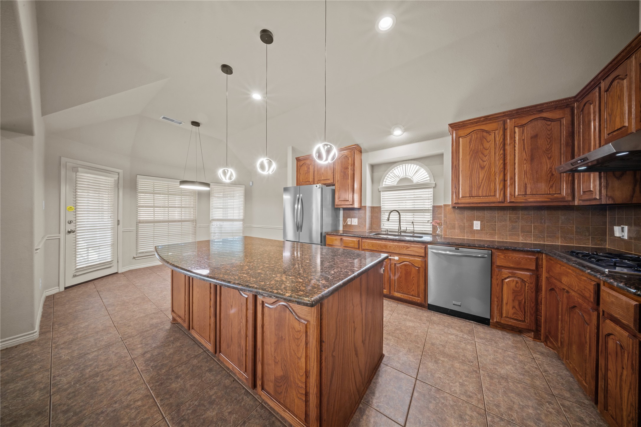 4505 Gannet Lane Garland TX 75043