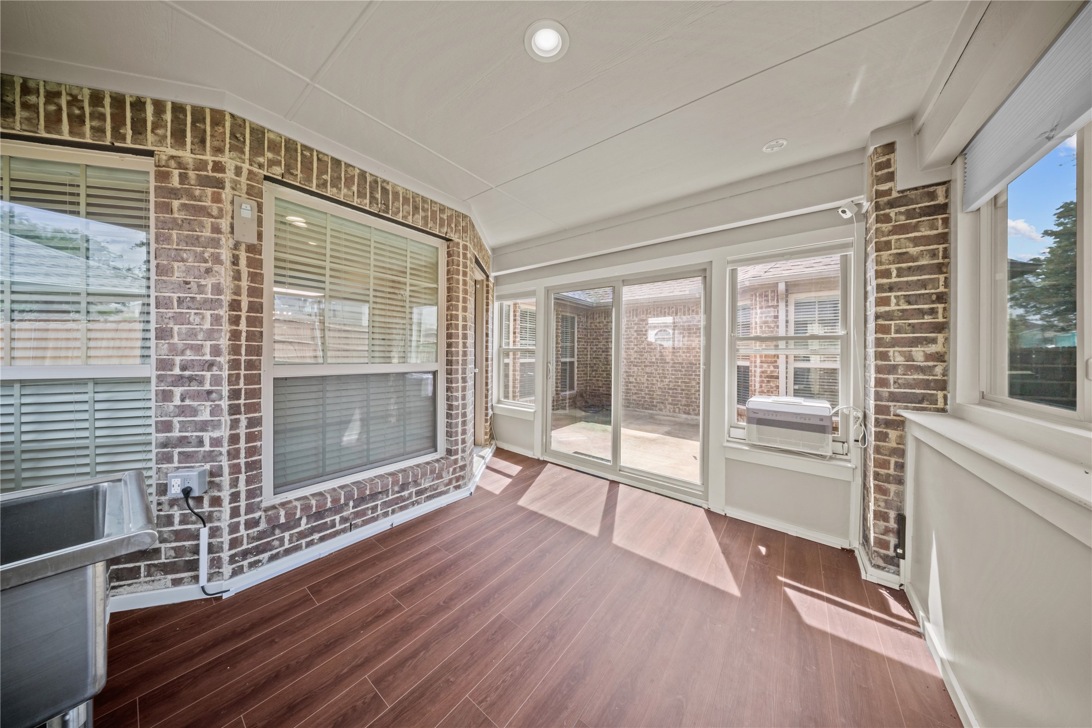 4505 Gannet Lane Garland TX 75043
