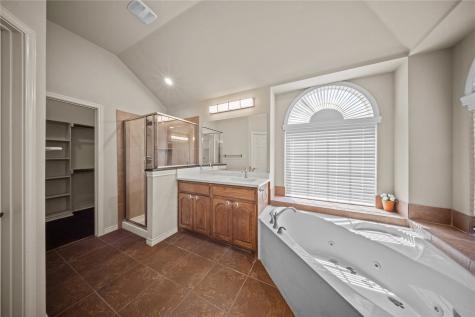 4505 Gannet Lane Garland TX 75043