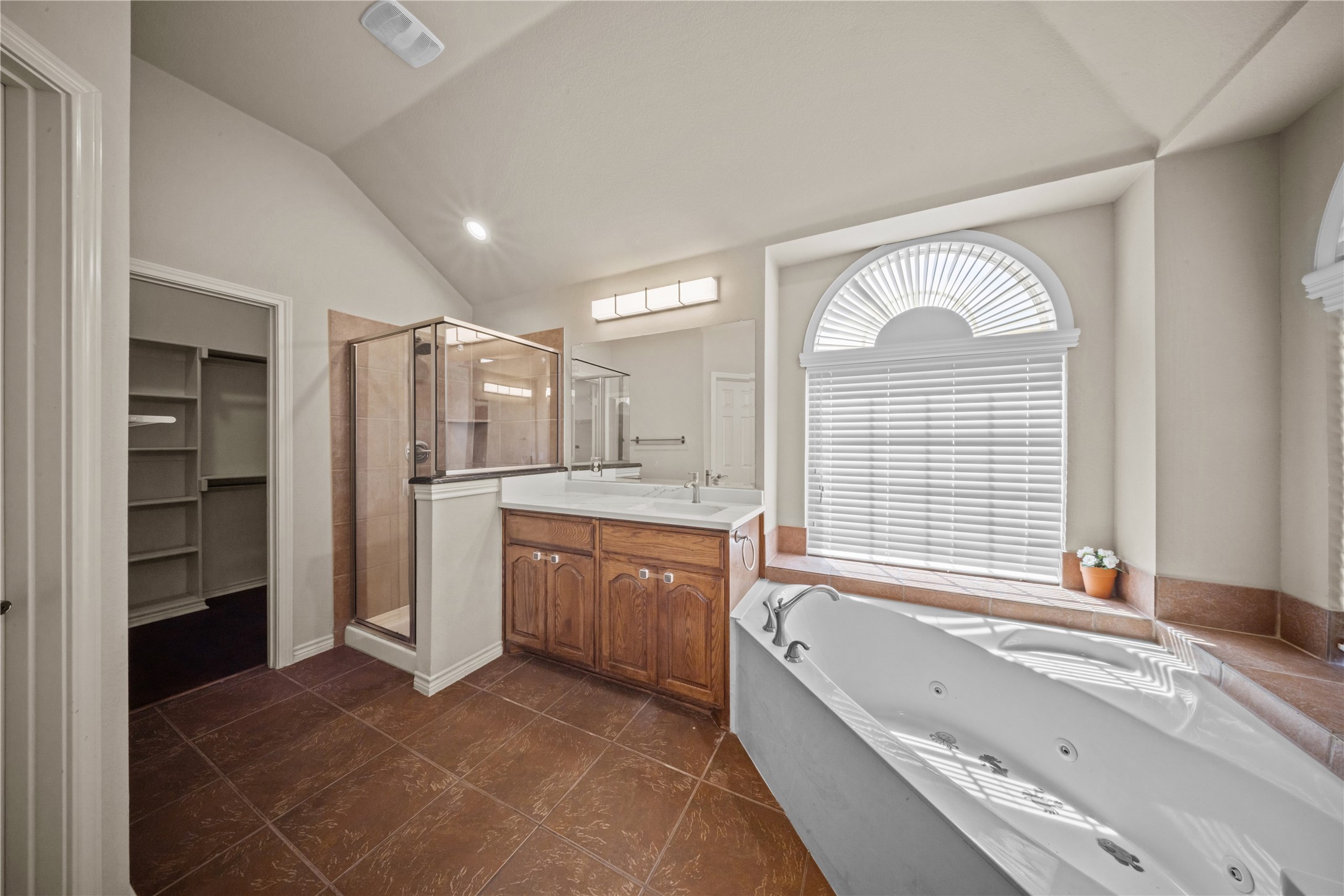 4505 Gannet Lane Garland TX 75043
