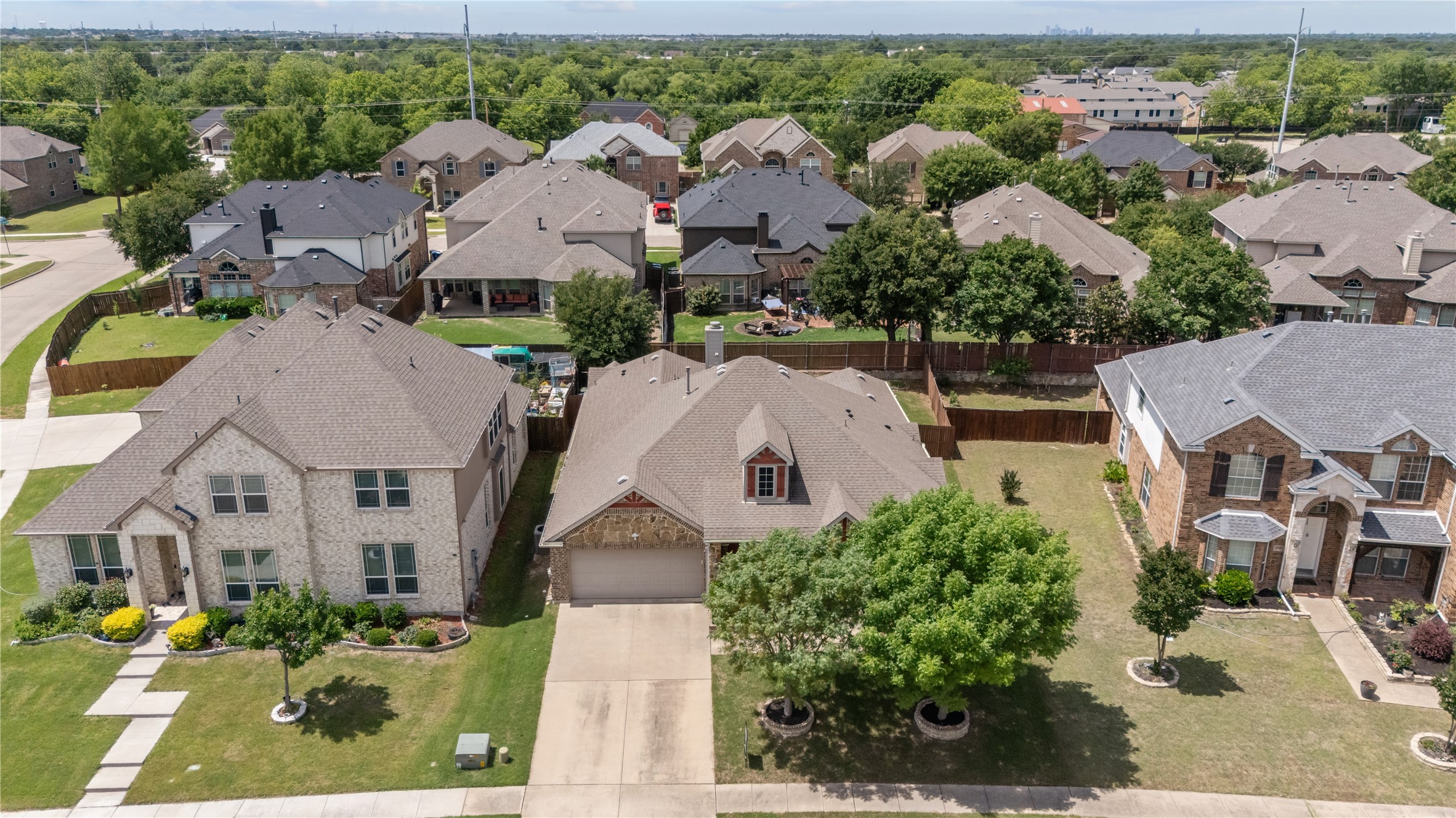 4505 Gannet Lane Garland TX 75043