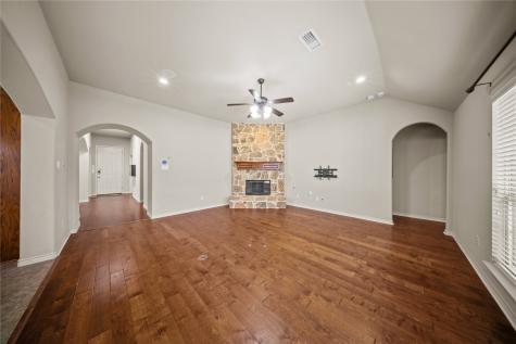 4505 Gannet Lane Garland TX 75043