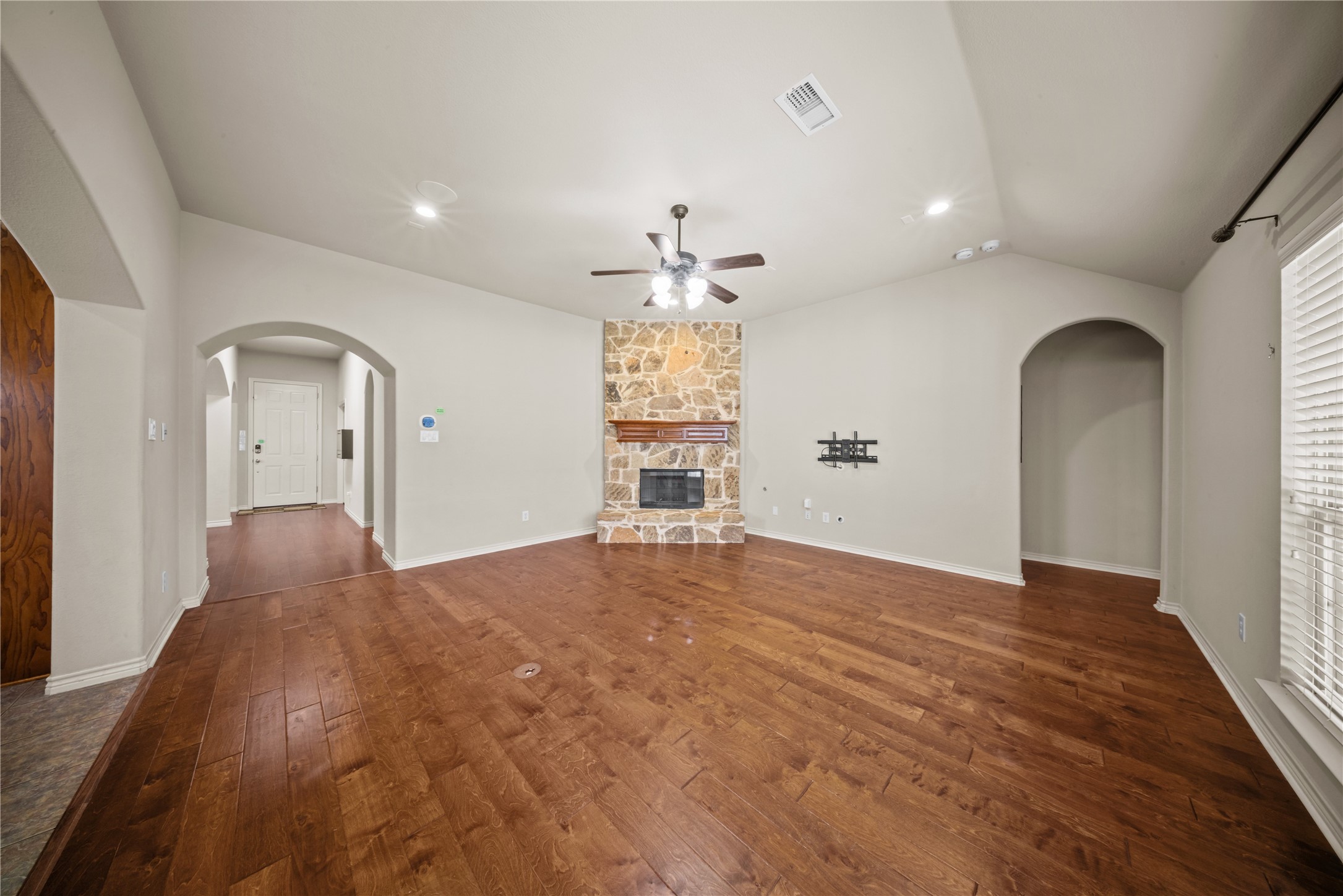 4505 Gannet Lane Garland TX 75043