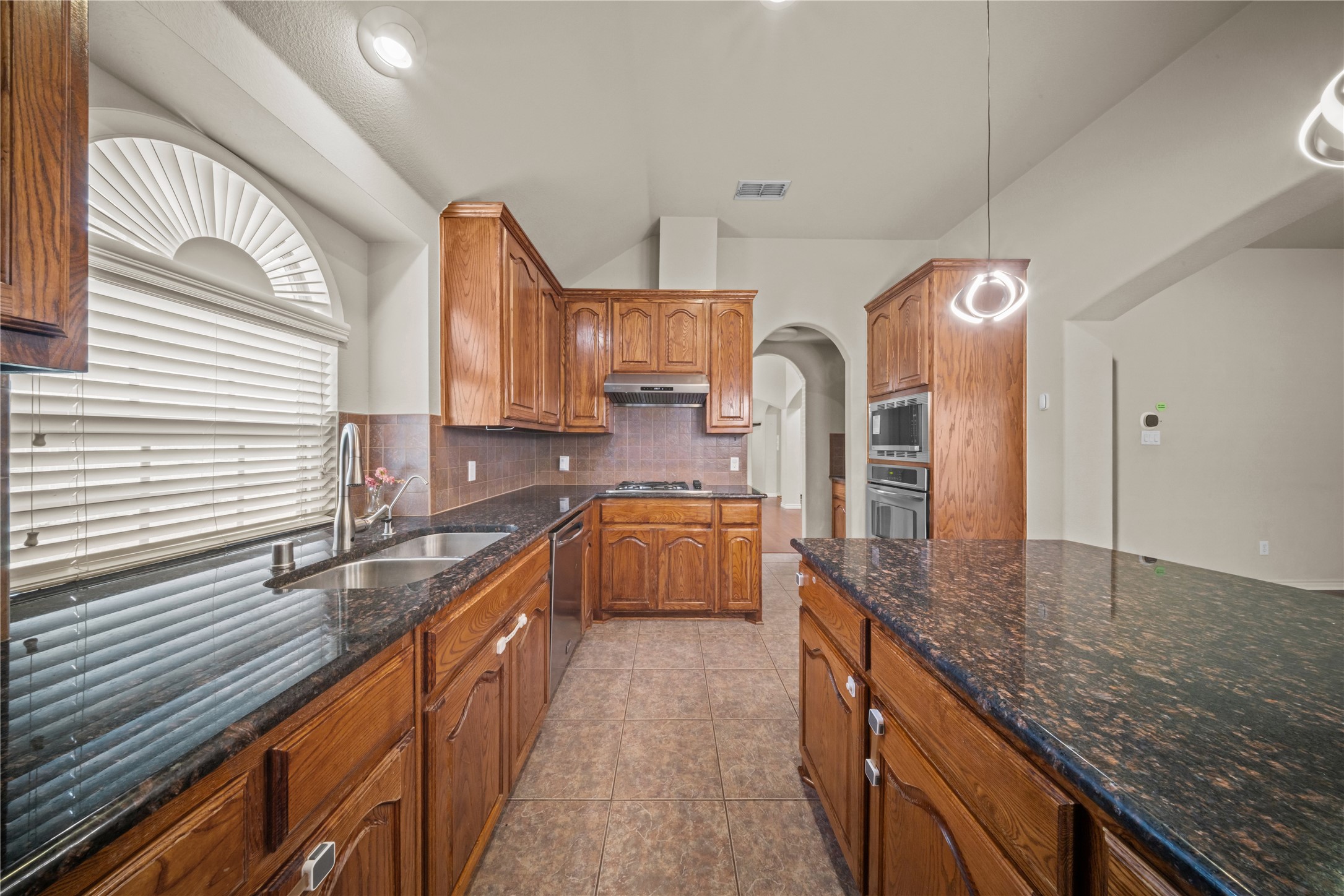 4505 Gannet Lane Garland TX 75043