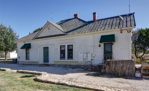 400 S Weldons Way Graford TX 76449