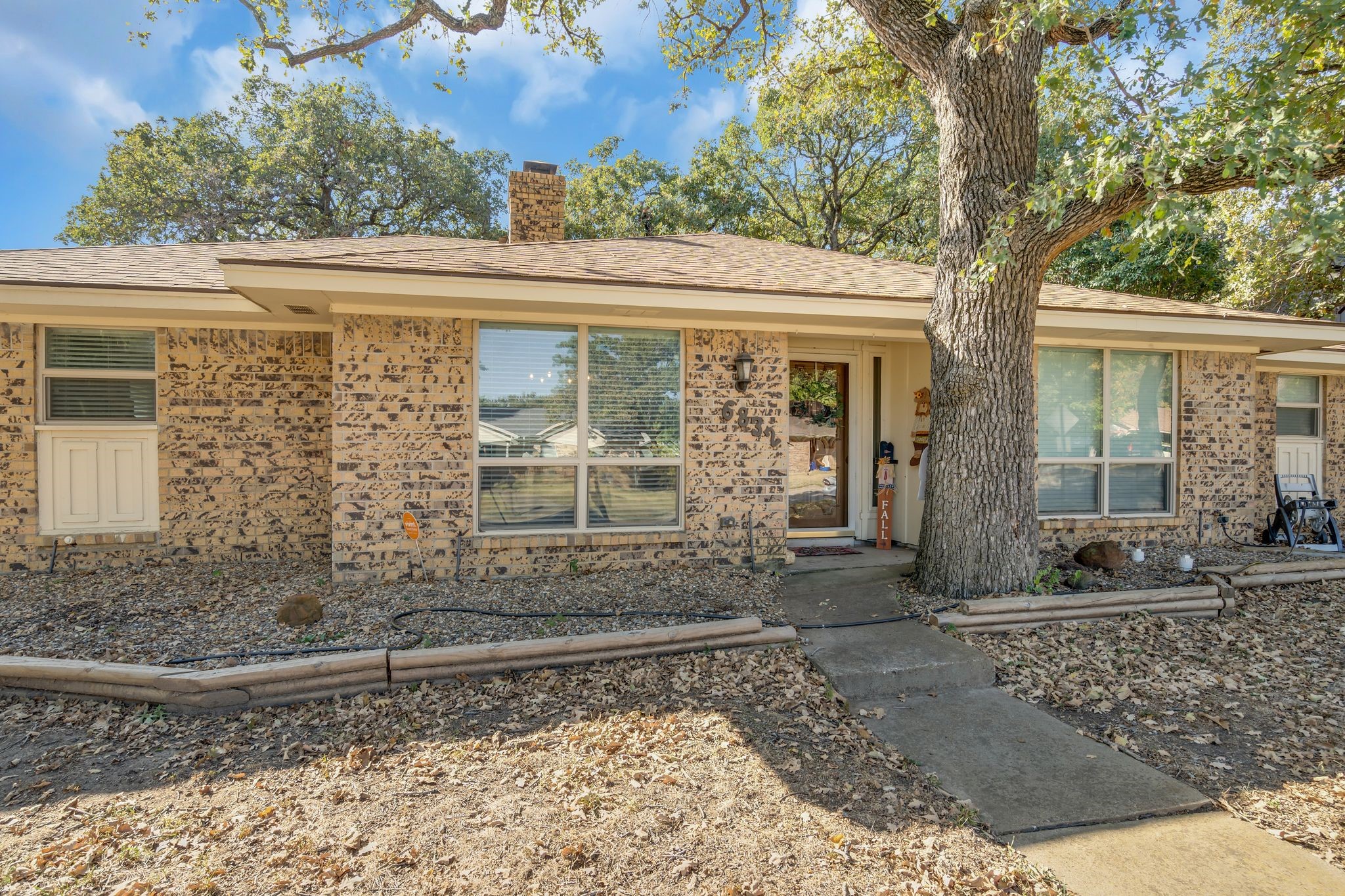 6832 Shadydale Drive North Richland Hills TX 76182