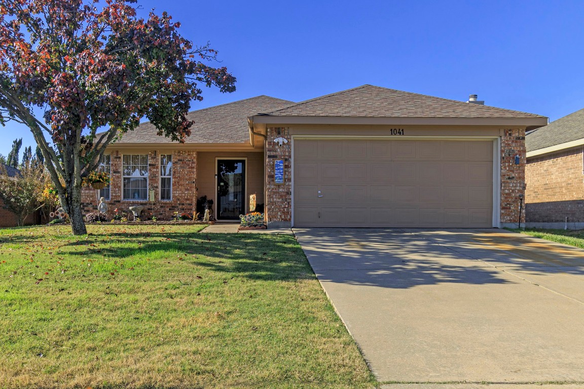 1041 Ridge Top Drive Burleson TX 76028
