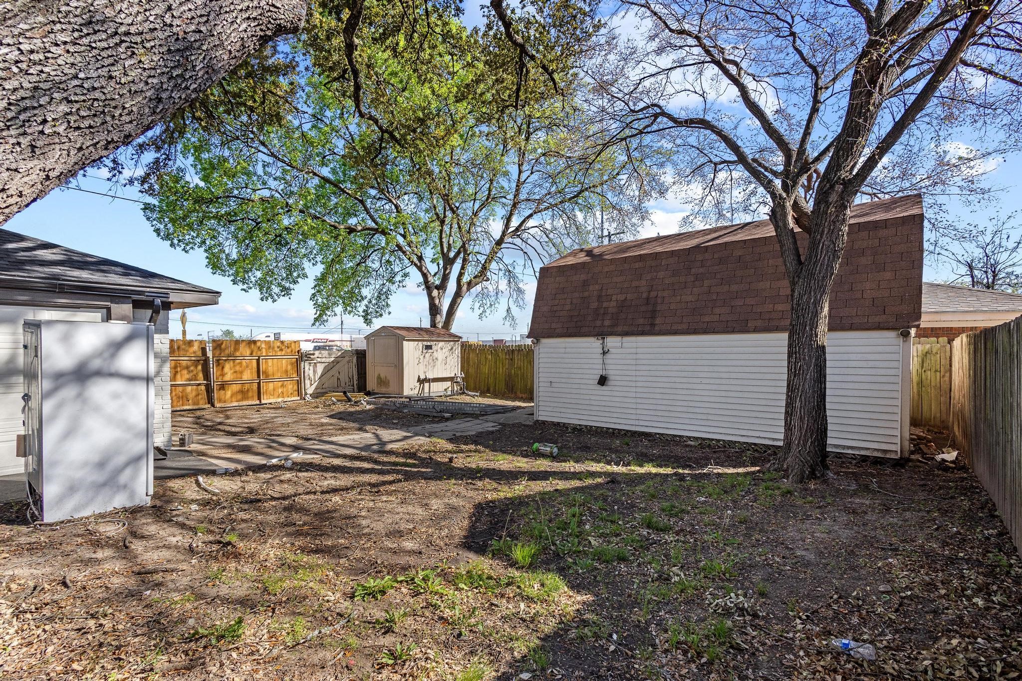 2401 Hillcrest Avenue Greenville TX 75402