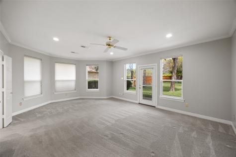 8 Equestrian Trail Duncanville TX 75116
