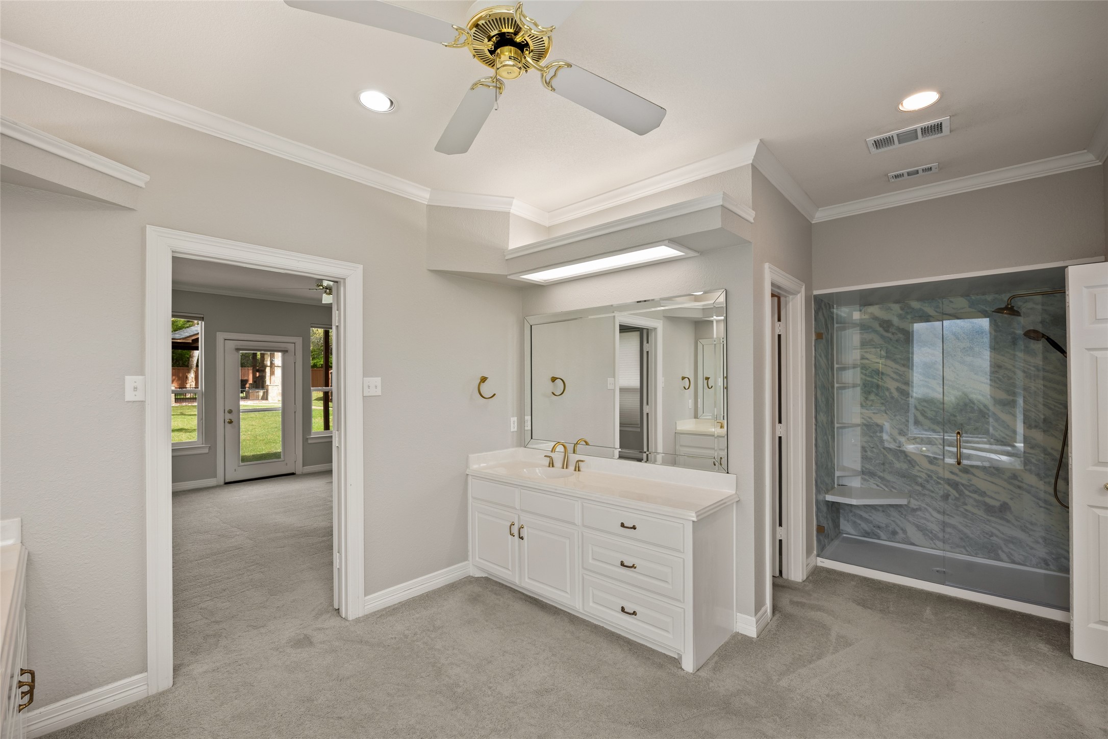 8 Equestrian Trail Duncanville TX 75116