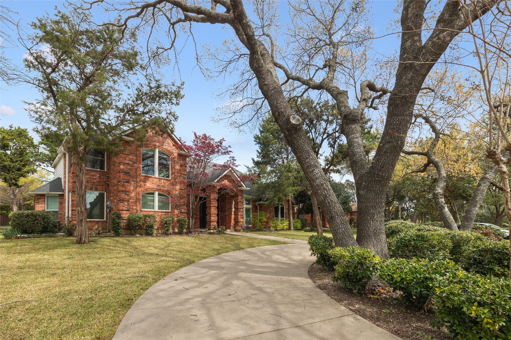 8 Equestrian Trail Duncanville TX 75116