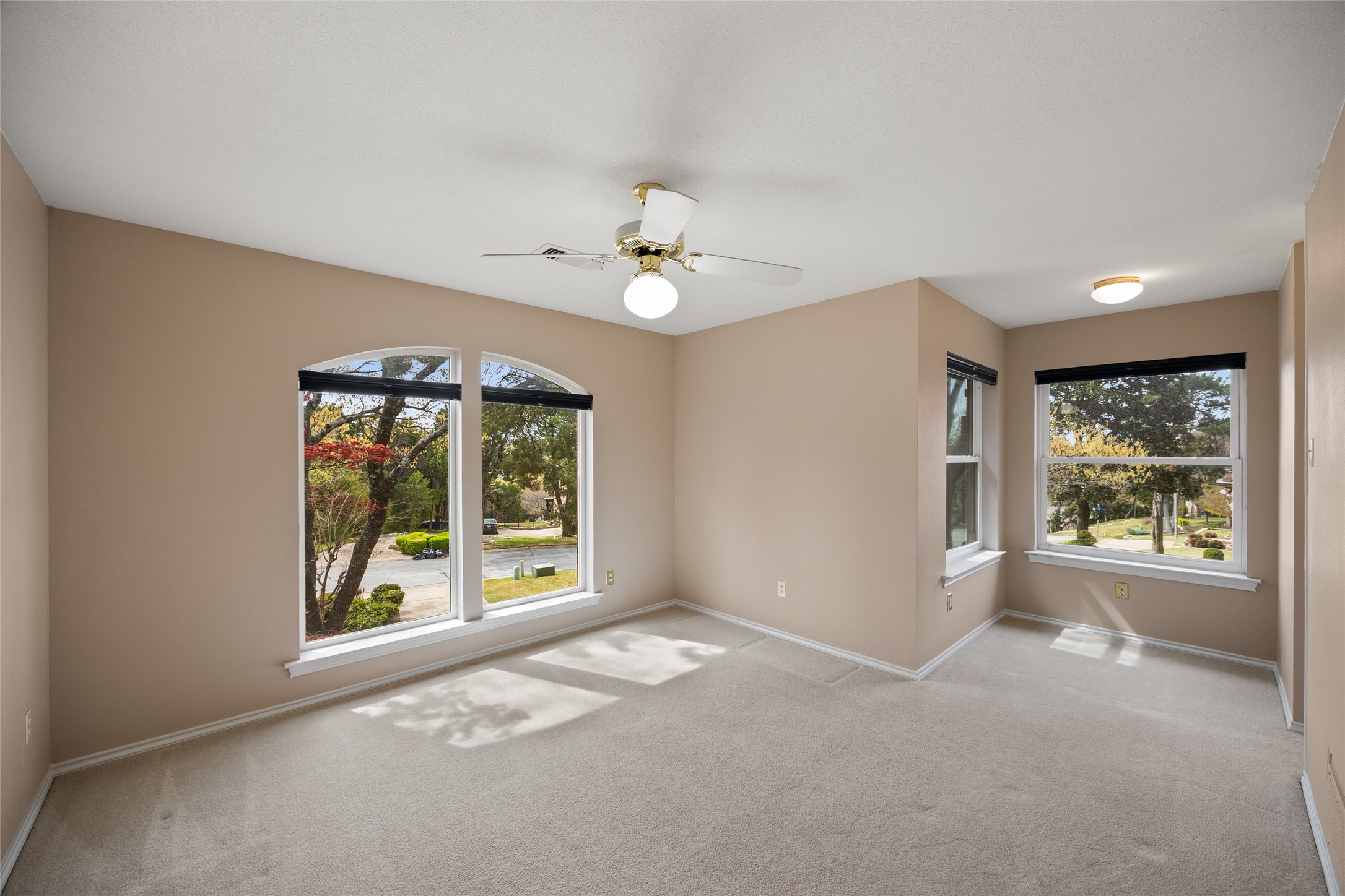 8 Equestrian Trail Duncanville TX 75116