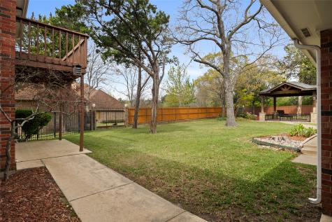 8 Equestrian Trail Duncanville TX 75116