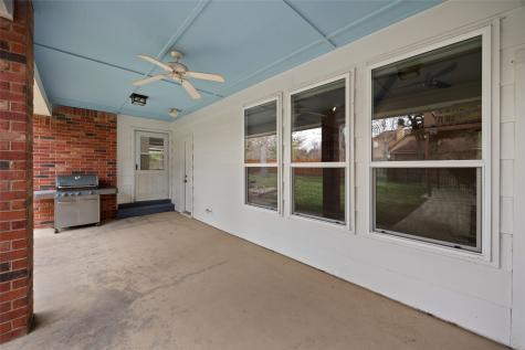 8 Equestrian Trail Duncanville TX 75116