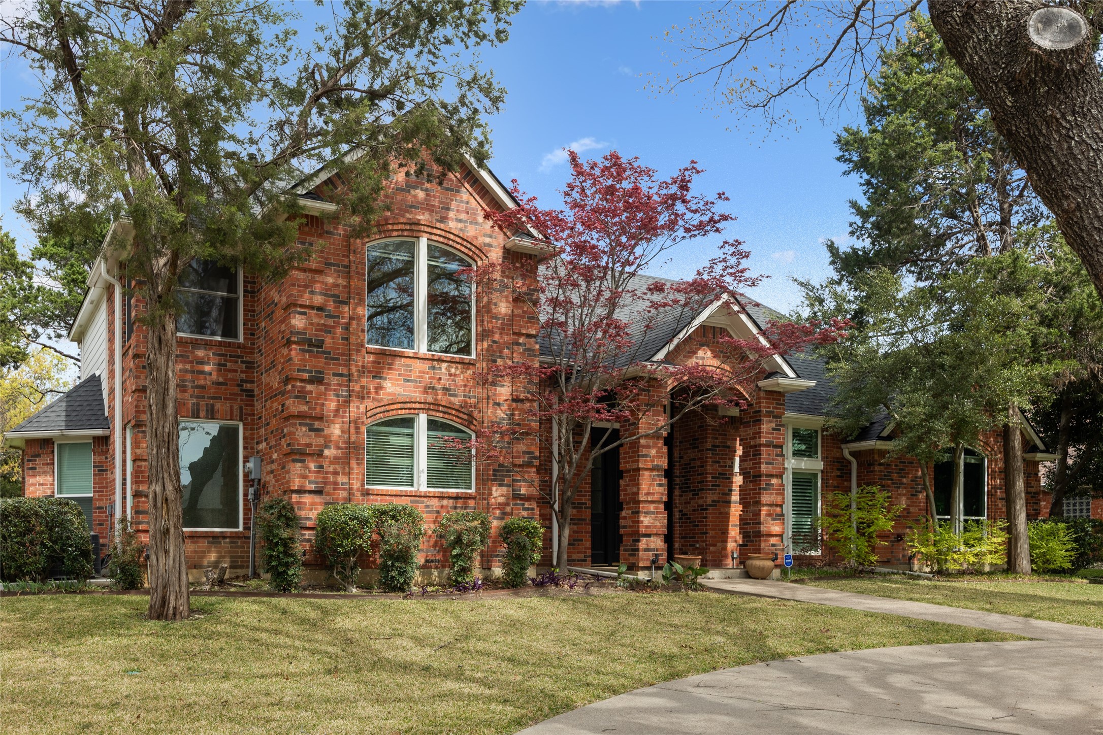 8 Equestrian Trail Duncanville TX 75116