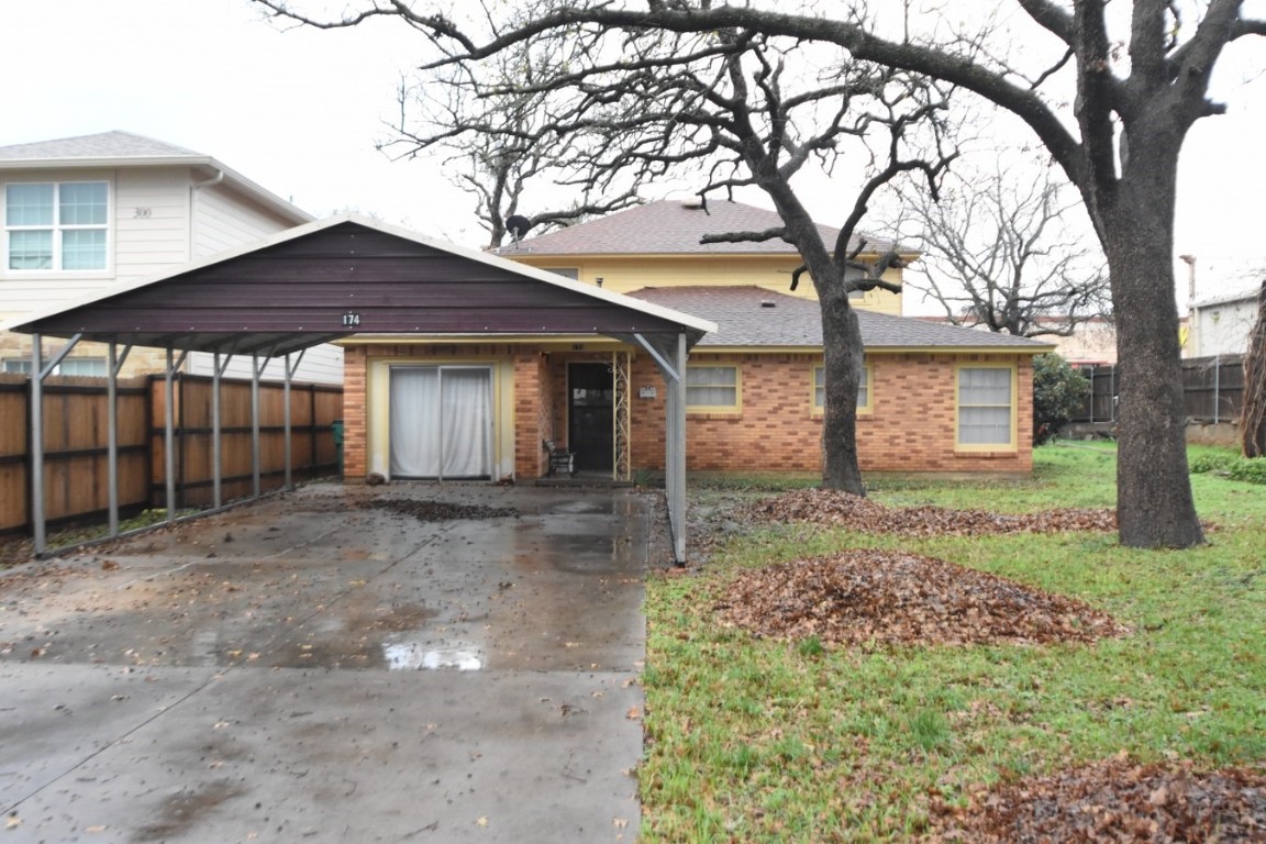 174 S Mcilhaney Street Stephenville TX 76401