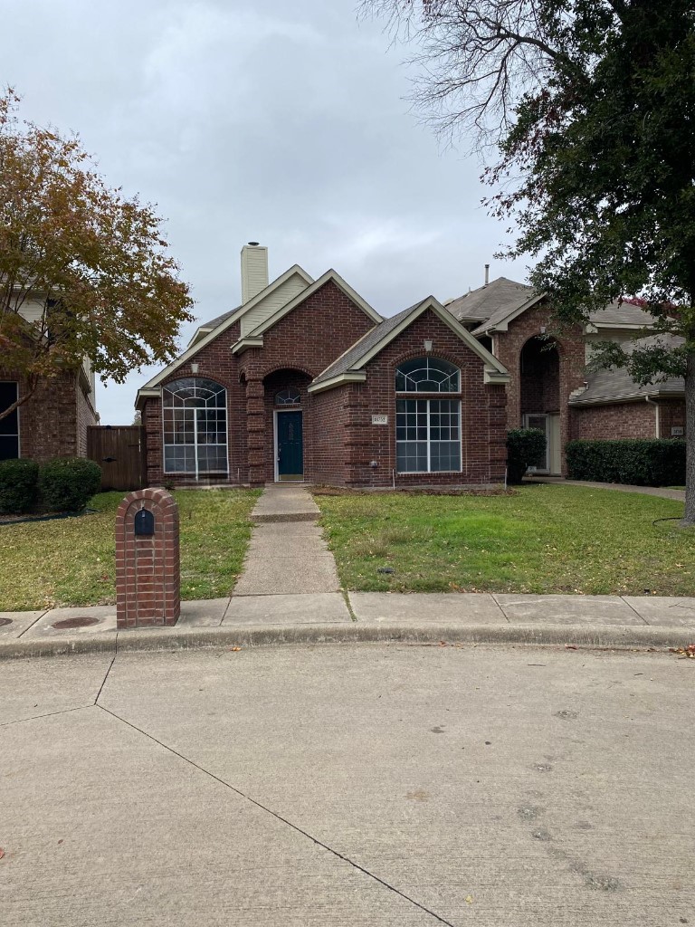 18752 Lloyd Circle Dallas TX 75252