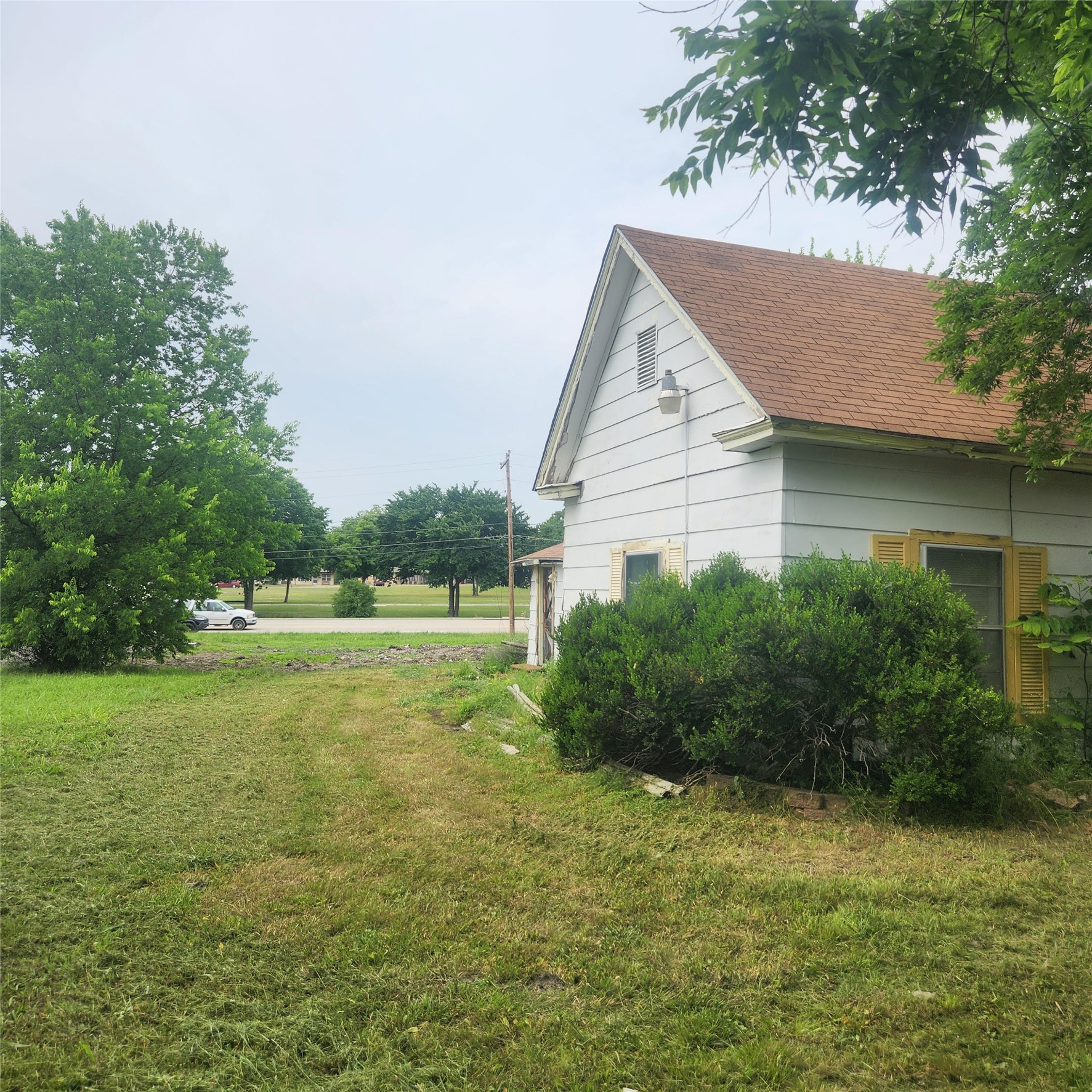 520 Locust Street Farmersville TX 75442