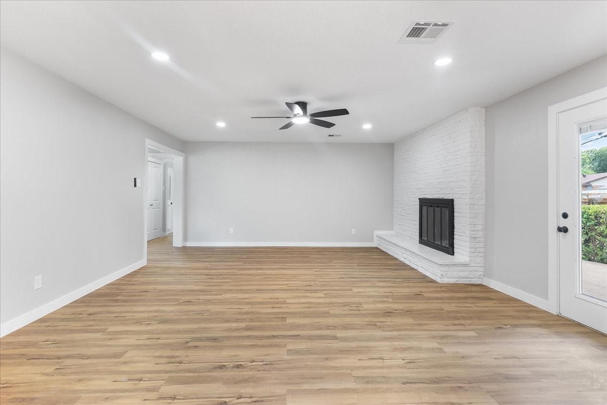 706 W Five Mile Parkway Dallas TX 75224