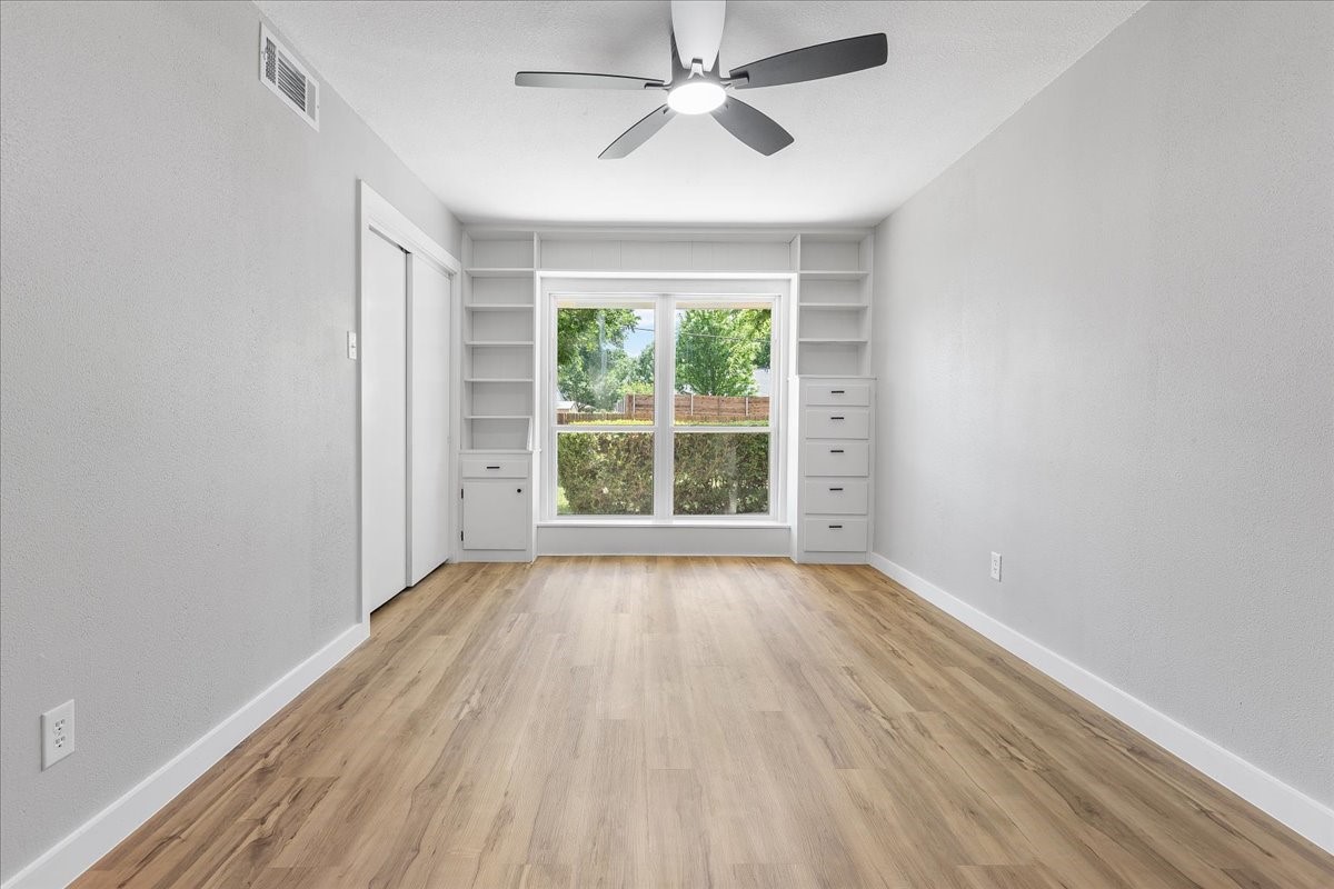 706 W Five Mile Parkway Dallas TX 75224